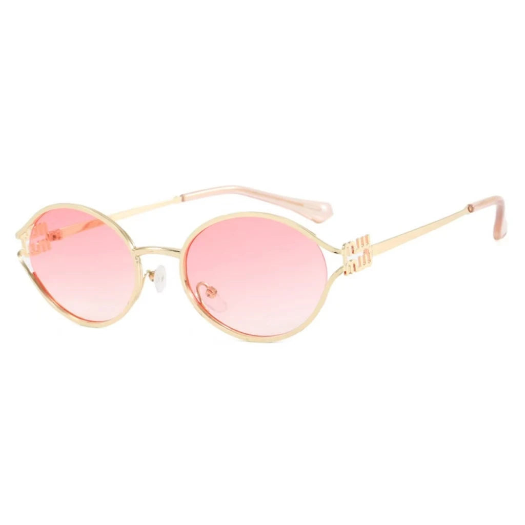 Occhiali da sole alla moda con protezione UV