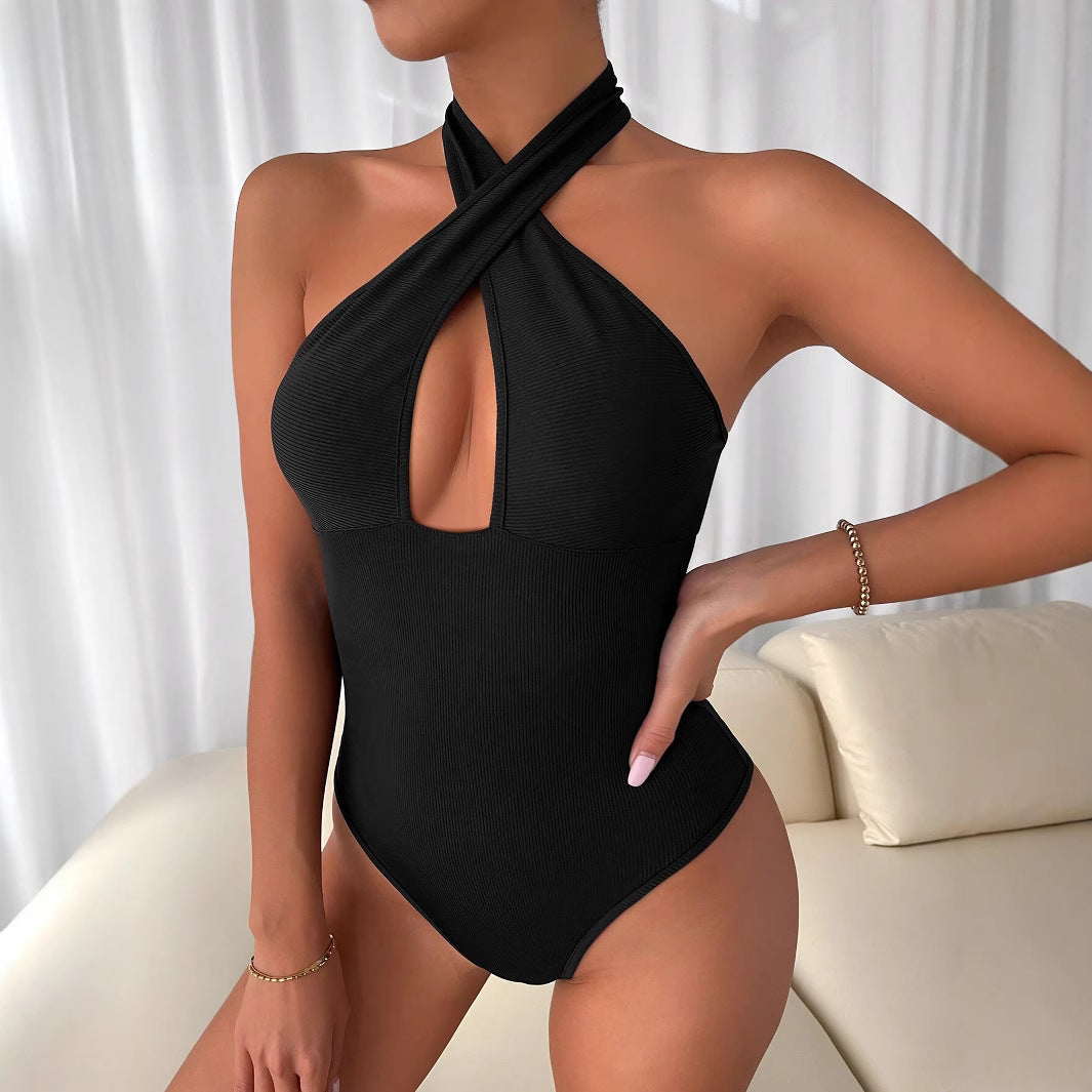 Hilary | Eleganter Kreuz-Hohlschlitz Bodysuit für Damen