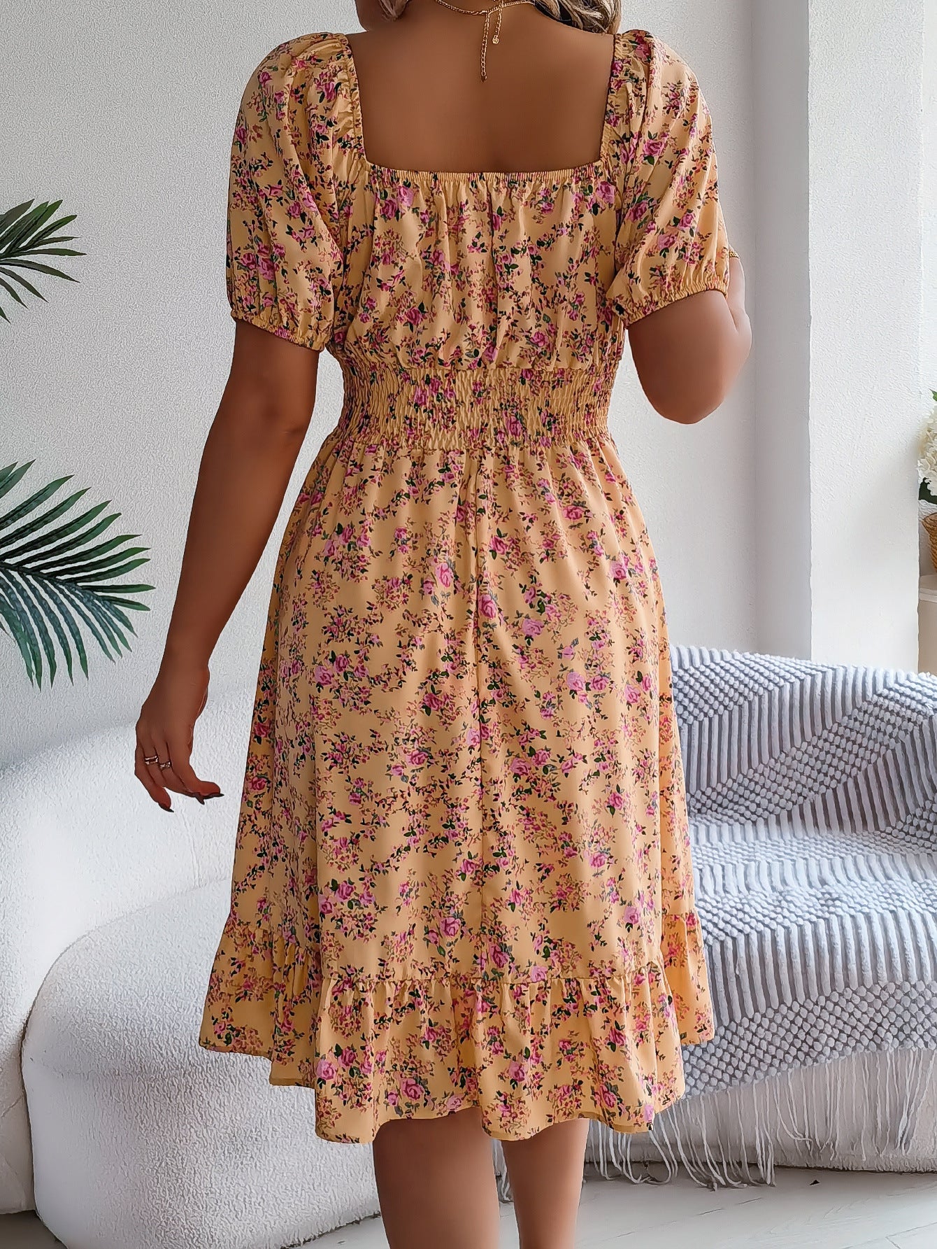 Liselotte | Feminines Blumenkleid mit Puffärmeln für Damen