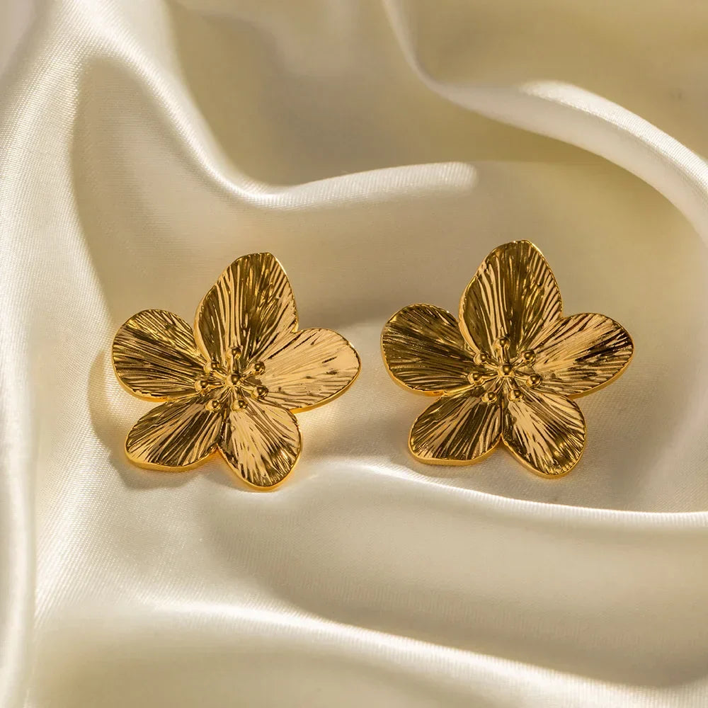 Jemilia | Elegante Ohrringe mit Blumenmotiv für Frauen