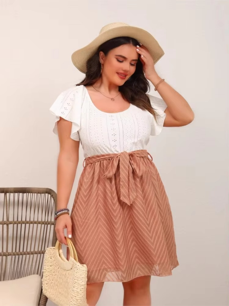 Carlotta | Festliches Damenkleid mit Spitze und Taillenschleife für Hochzeitsgäste