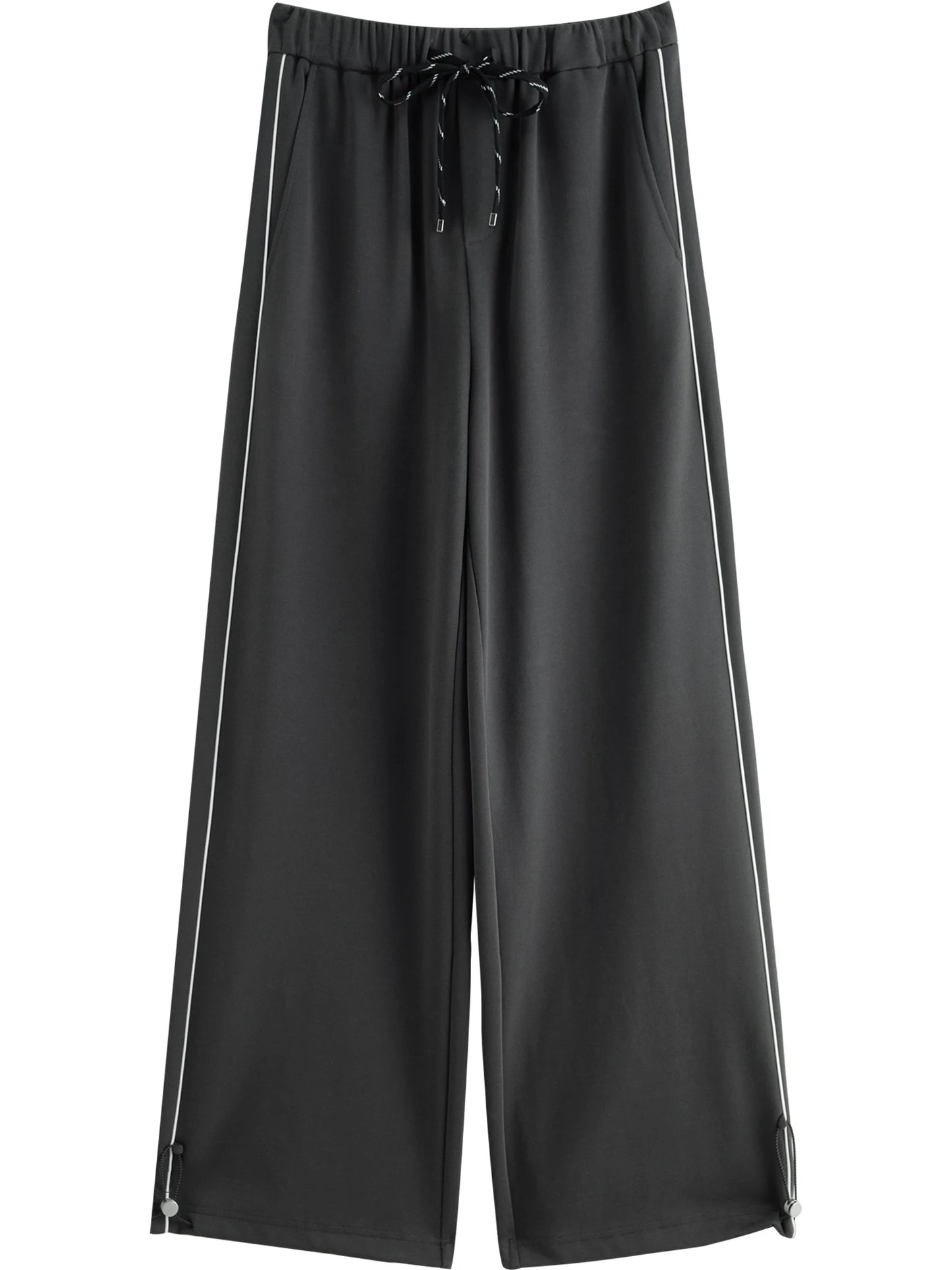 Sportliches Damen Outfit mit Kontrastfarbiger Cropped Jacke und Bequemen Hosen