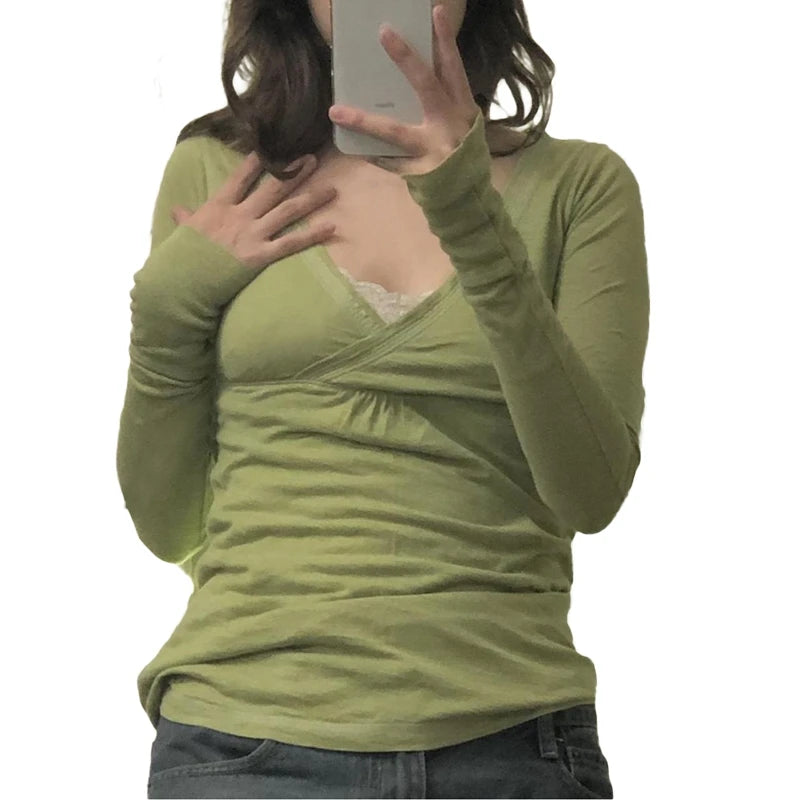 Stylisches Langarmshirt Damen im V-Ausschnitt