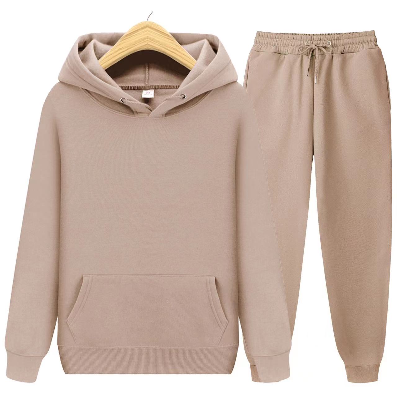 Hoodie und Jogginghose Set aus Atmungsaktivem Material