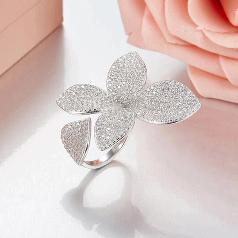 Verstellbarer Blumenring für Damen