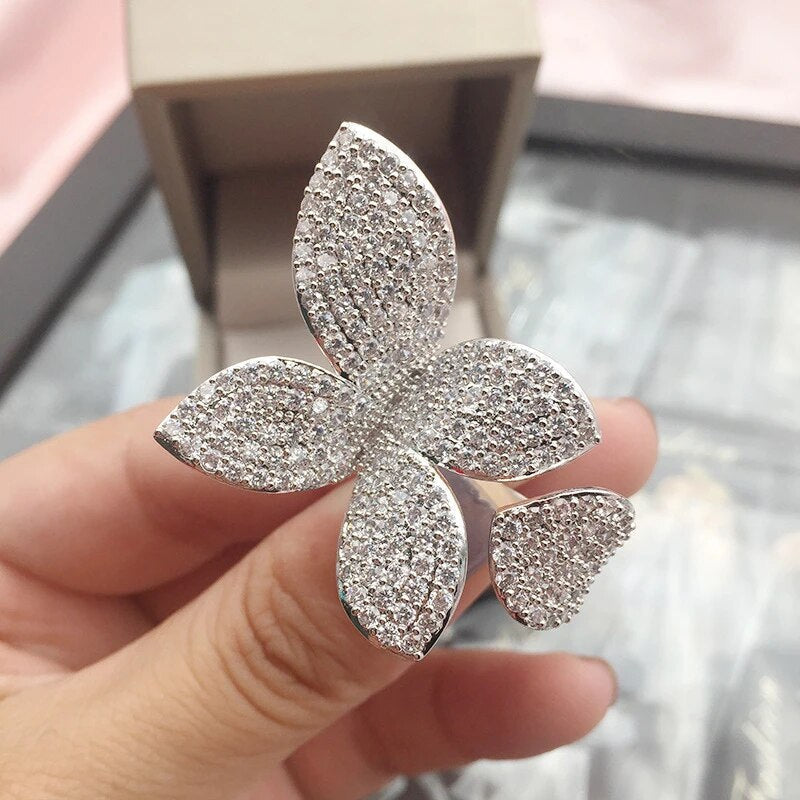 Verstellbarer Blumenring für Damen