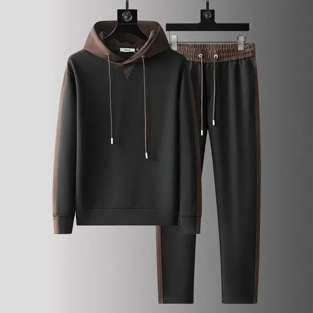 Two-piece hoodie and jogger set made of cotton