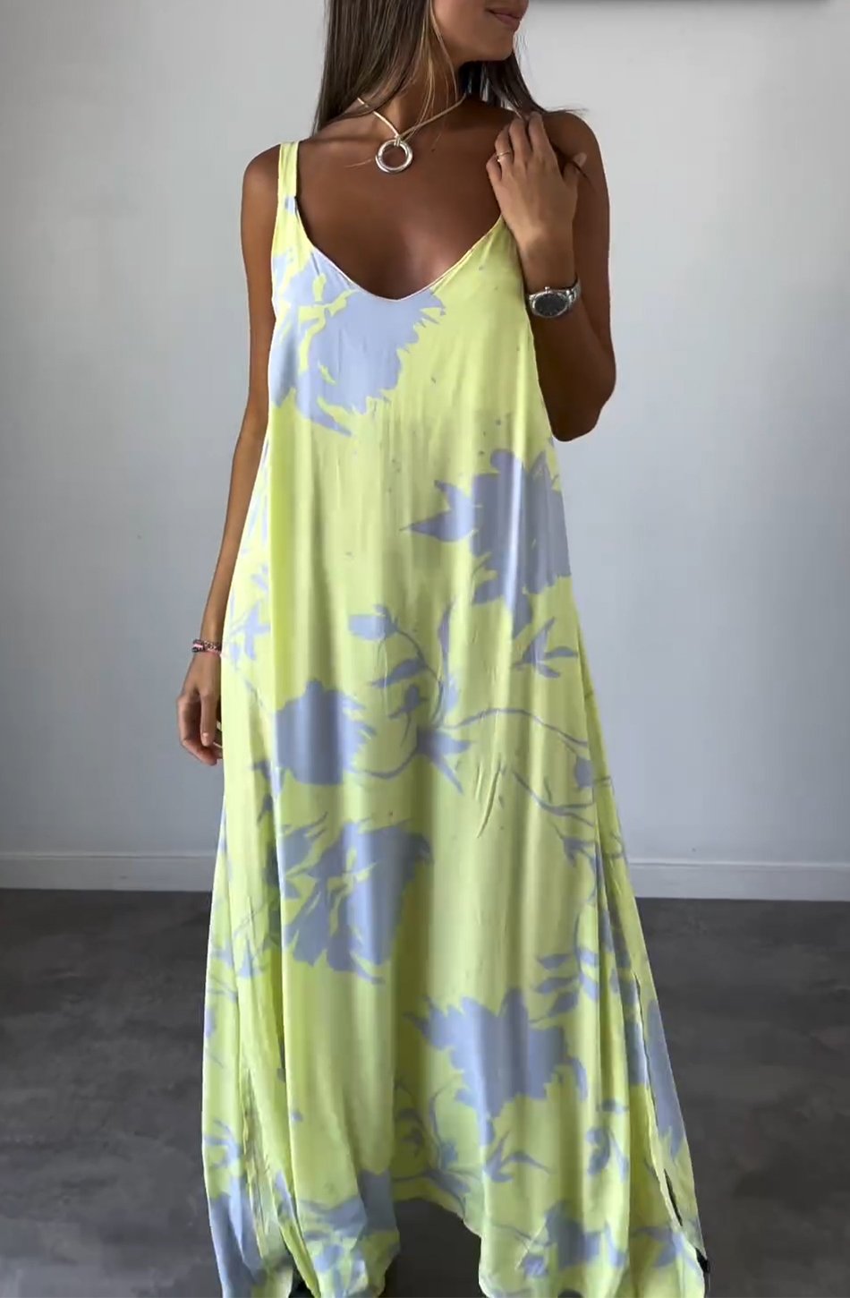 Eva | Elegant women's dress with print