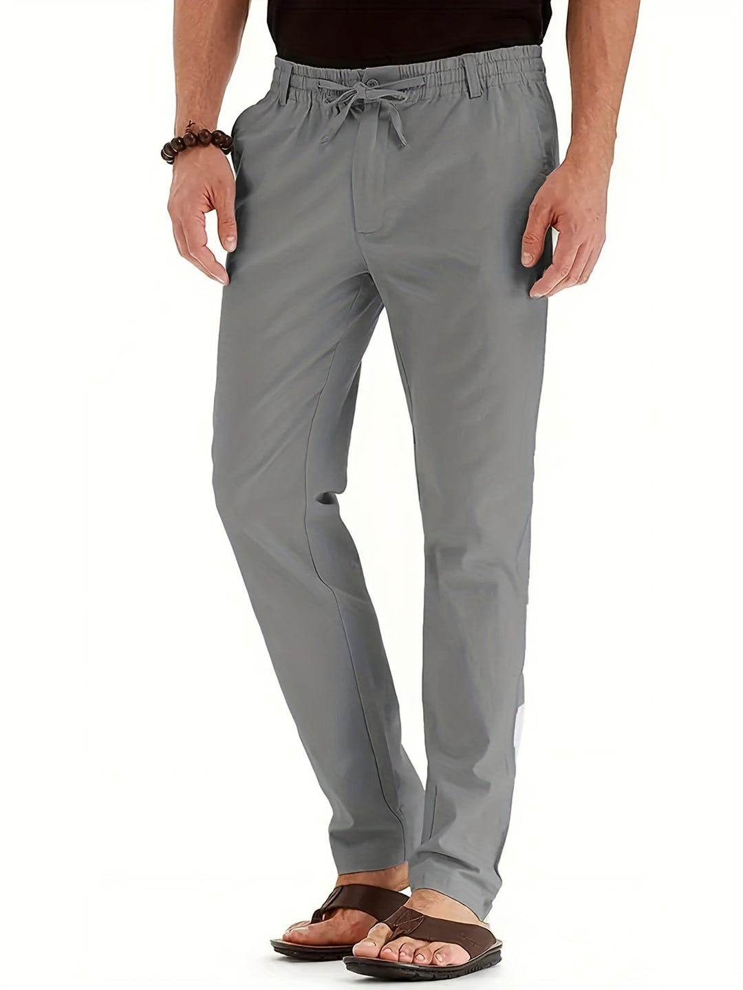 https://cdn.shopify.com/s/files/1/0844/6001/1865/files/legere-sommerhosen-maenner-Grau.jpg?v=1739982528