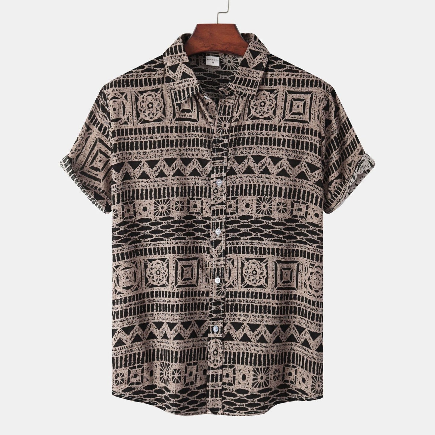 https://cdn.shopify.com/s/files/1/0844/6001/1865/files/modernes-herrenpolo-sommer-Schwarz.jpg?v=1740583590