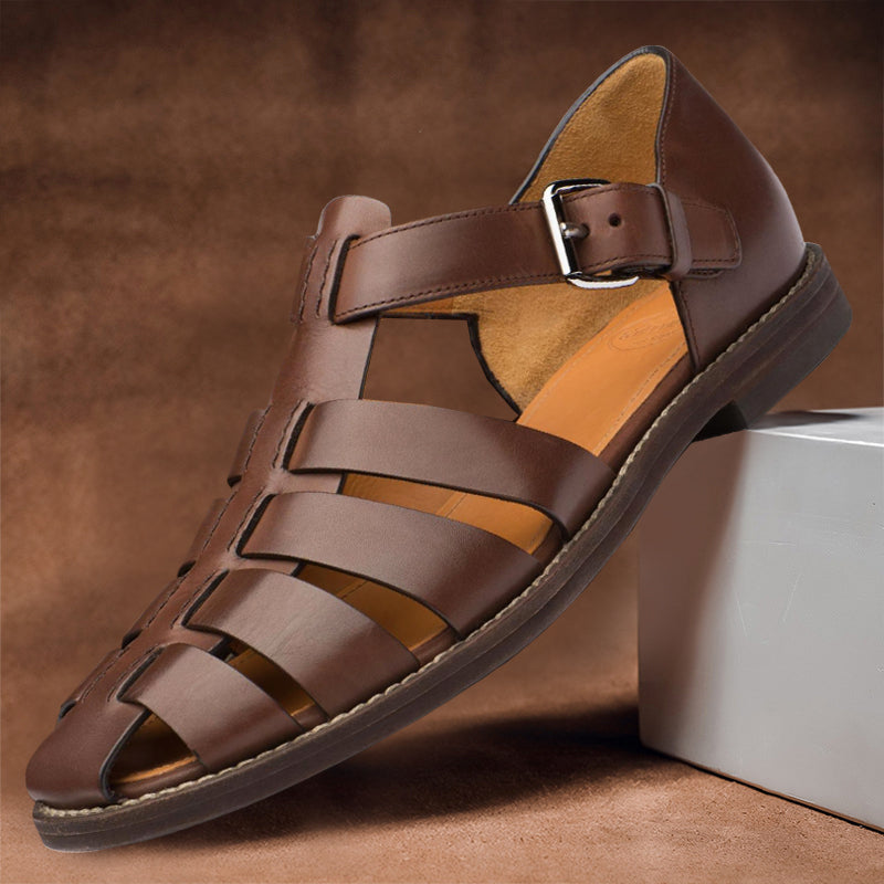 https://cdn.shopify.com/s/files/1/0844/6001/1865/files/stylische-herren-ledersandalen-sommer-Braun.jpg?v=1738323194