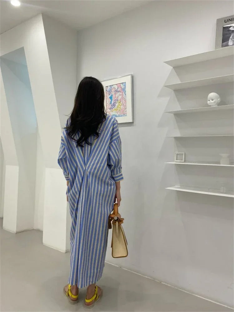Alessia | Elegante camicia-abito per donna con arricciature e righe
