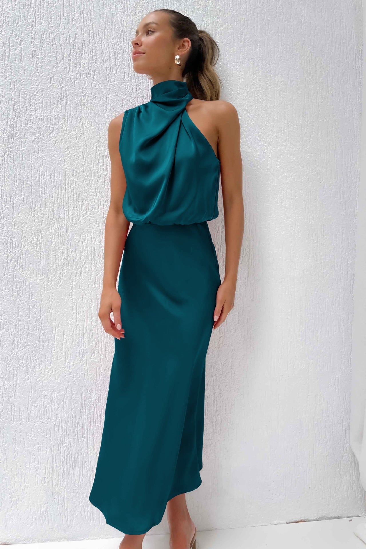 Variant image for Carmen | Elegantes Abendkleid mit Halfterausschnitt für Damen-13