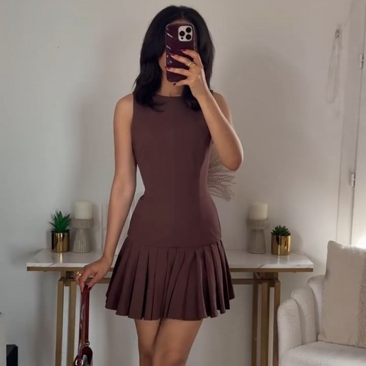 Elegantes Mini-Kleid mit High-Neck