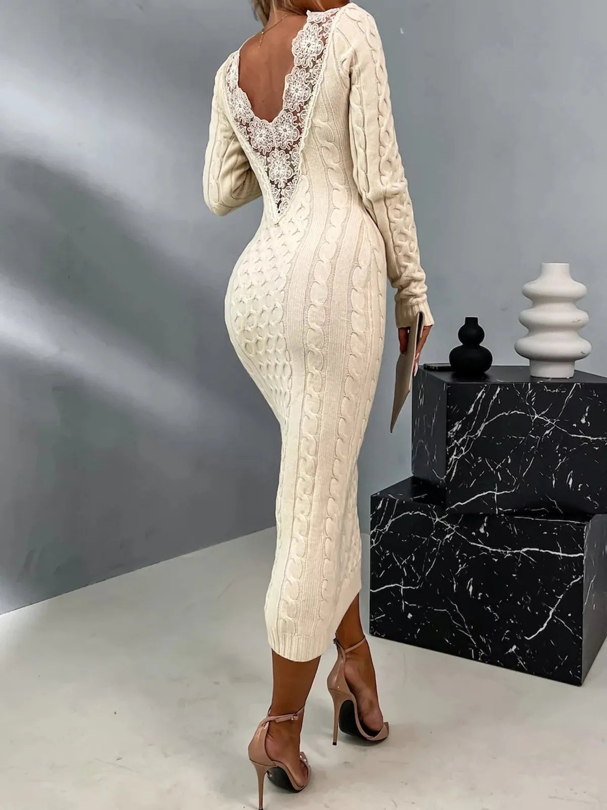 Beatrix | Elegantes Strickkleid mit Spitzenrücken für Damen