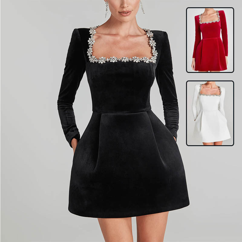 Elegantes Mini-Kleid mit Blumen-Details 1