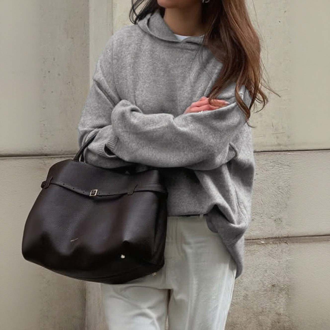 Lockerer Strickpullover mit Rundhals 4
