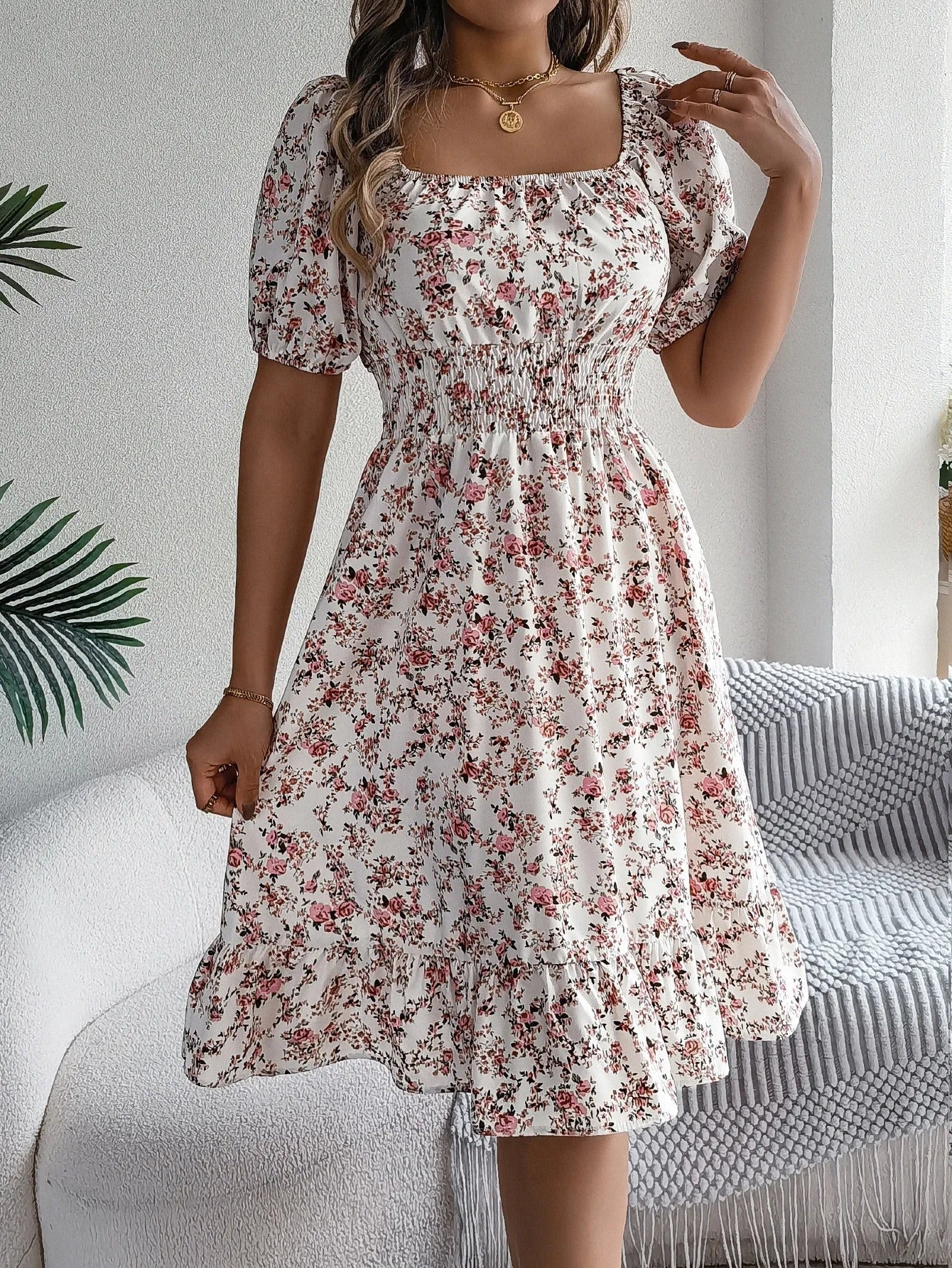 Variant image for Liselotte | Feminines Blumenkleid mit Puffärmeln für Damen-5