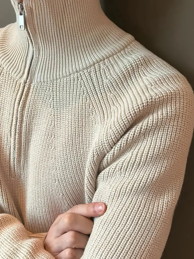 Nita | Lässiger langärmliger Strickpullover für Männer