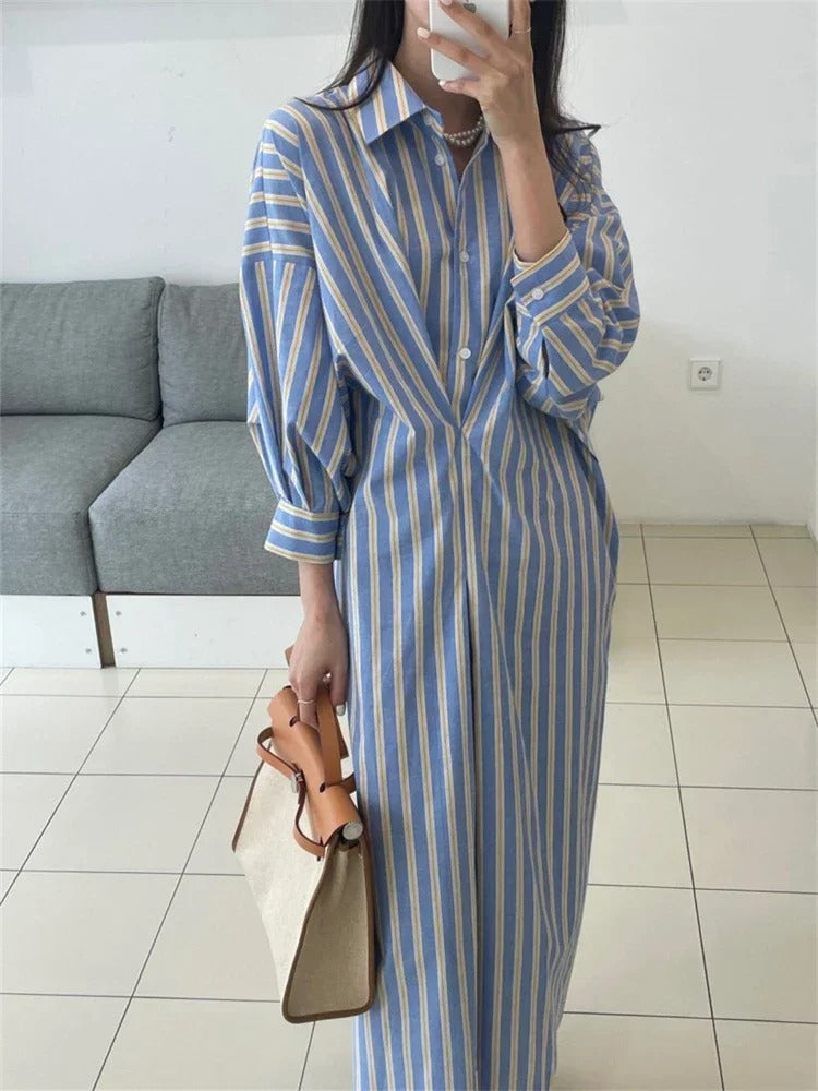 Alessia | Elegante camicia-abito per donna con arricciature e righe