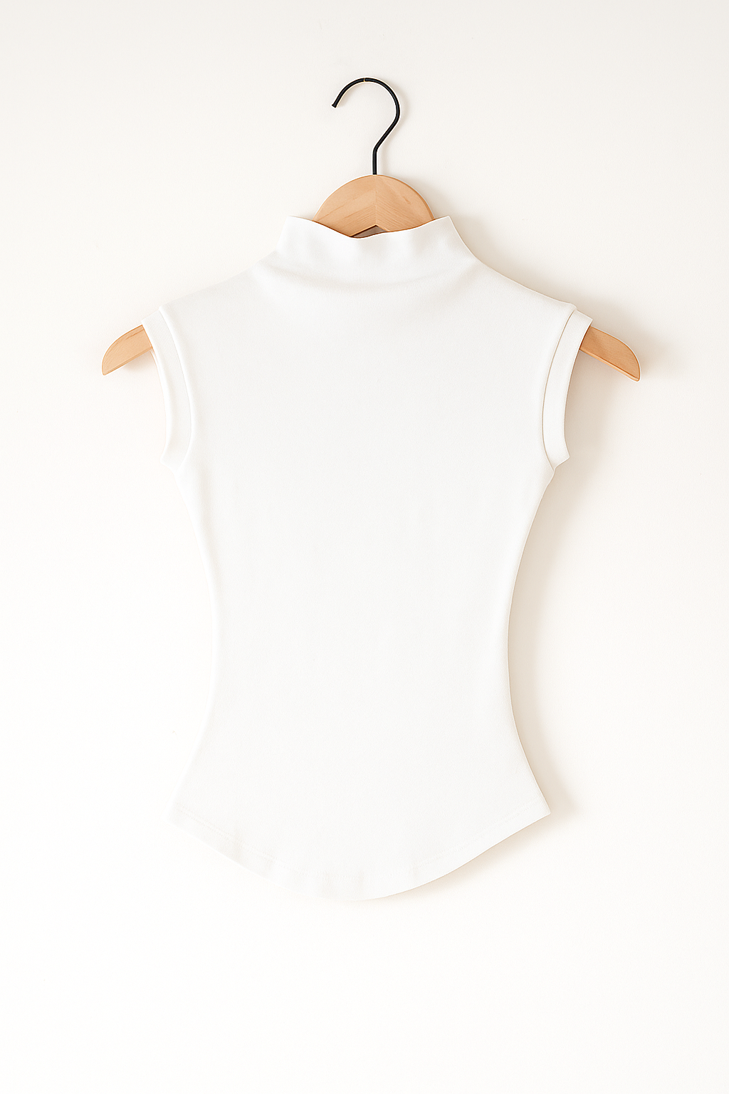 Top senza maniche da donna con collo alto in materiale elasticizzato