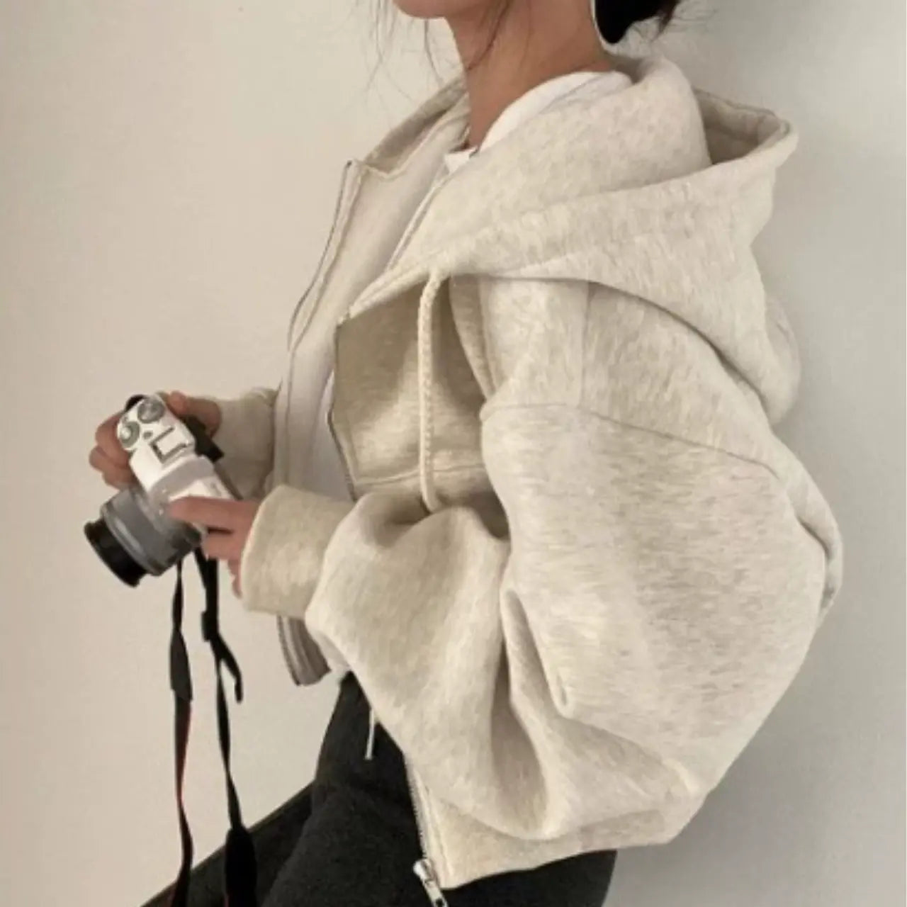 Damen Hoodie mit Reißverschluss, Verstellbarer Kapuze und Kängurutasche – Weicher Stoff für Freizeit und Komfort 5