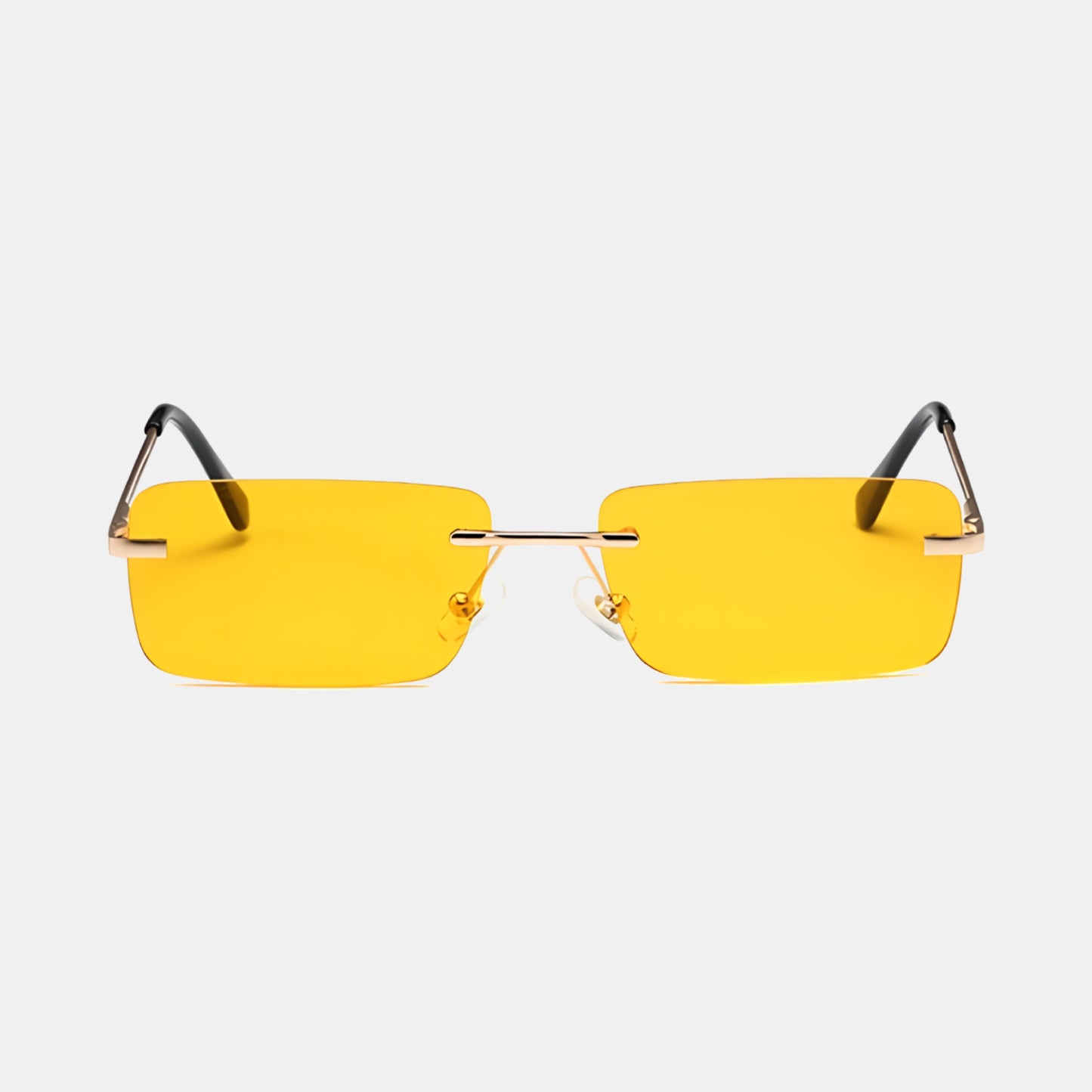 Women's sunglasses with bold design