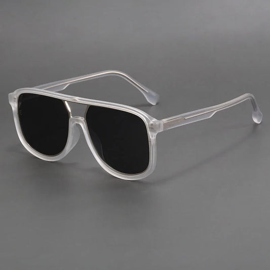 Occhiali da sole con protezione UV400 e design ergonomico