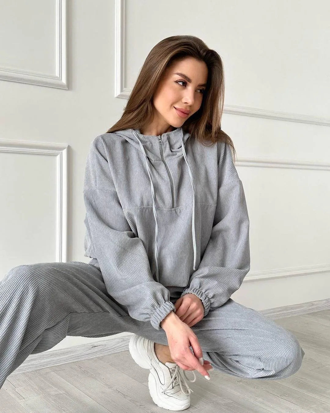 Damen Zweiteiliges Set mit Kapuze und langen Ärmeln
