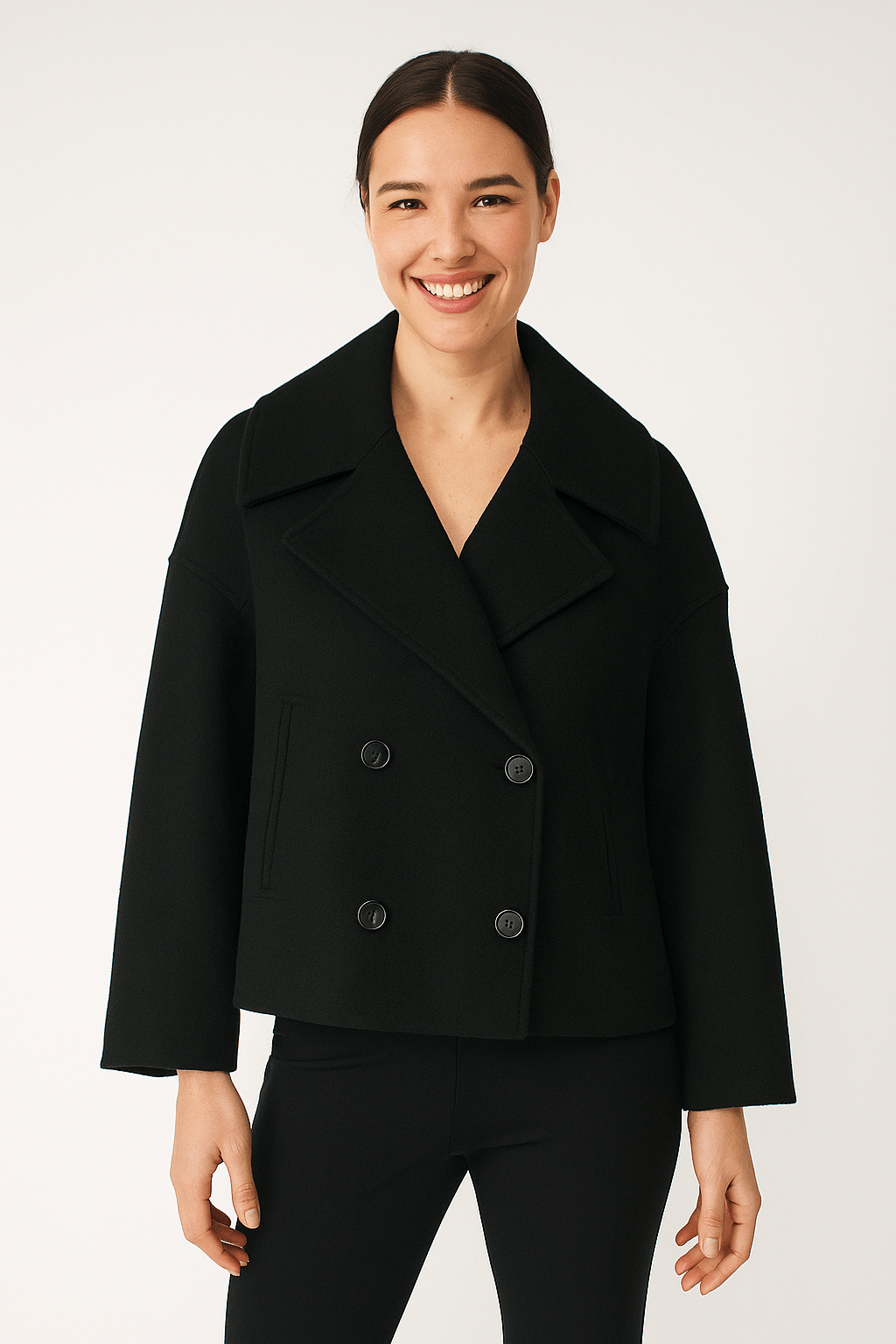 Elegante Damen Winterjacke mit Doppelreihiger Knopfleiste – Strukturierter Stoff, Überschnittene Schultern, Kurze Länge 2