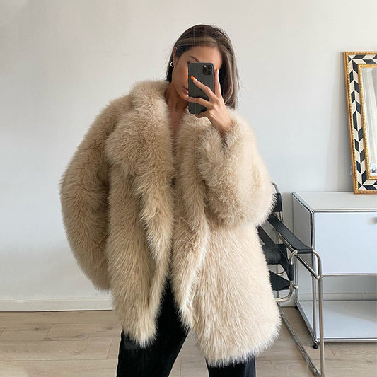 Elegante Weiße Kunstpelzjacke mit Langen Ärmeln