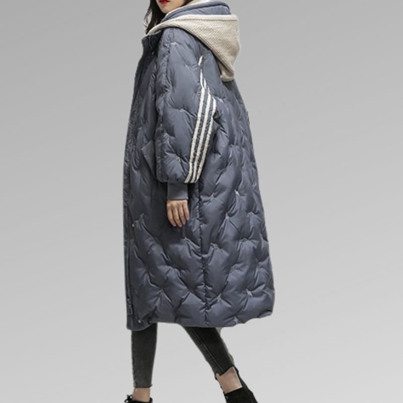 Elegant women's coat with premium insulation for warmth and comfort