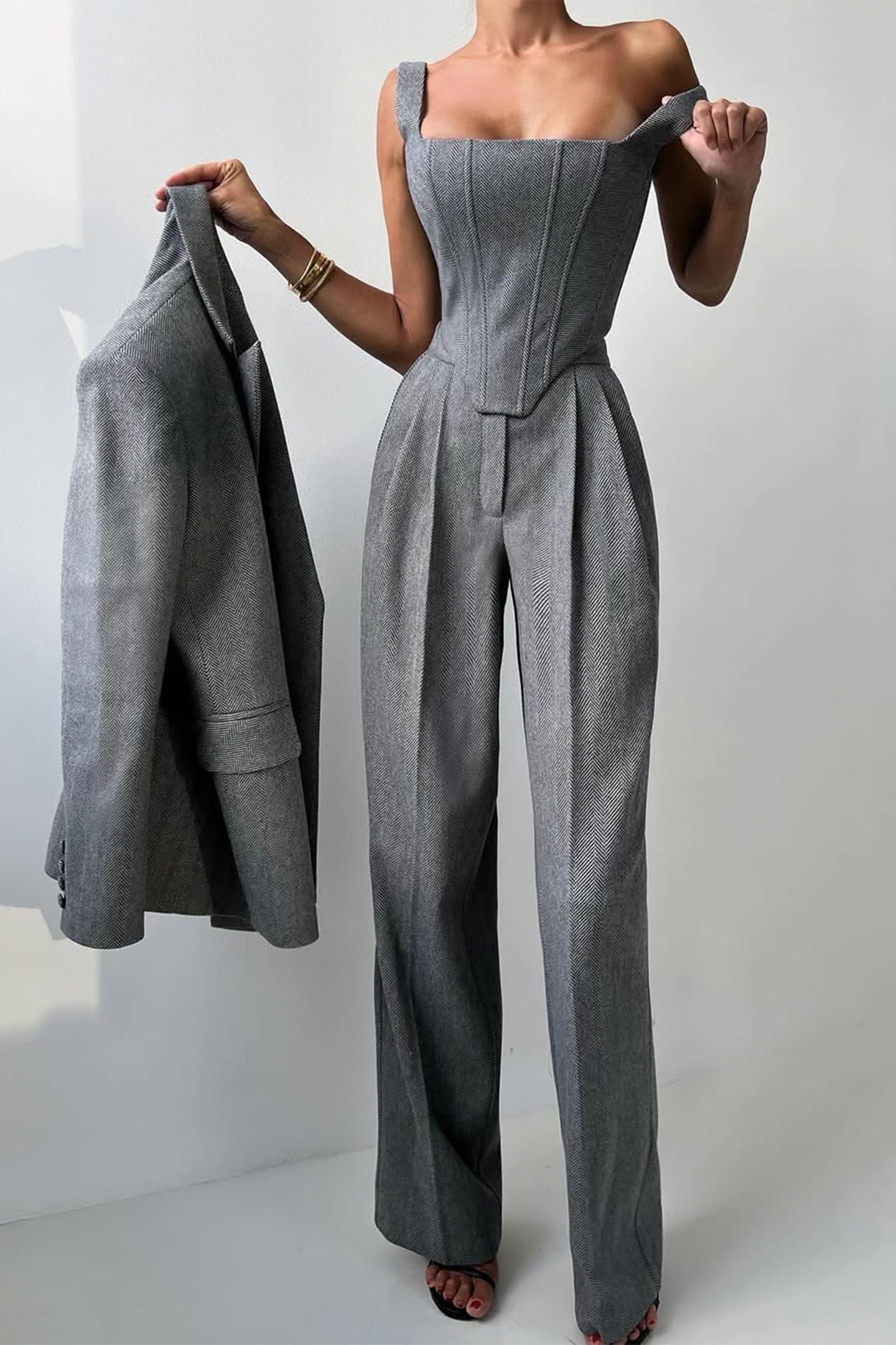 Elegante completo tre pezzi con blazer doppio