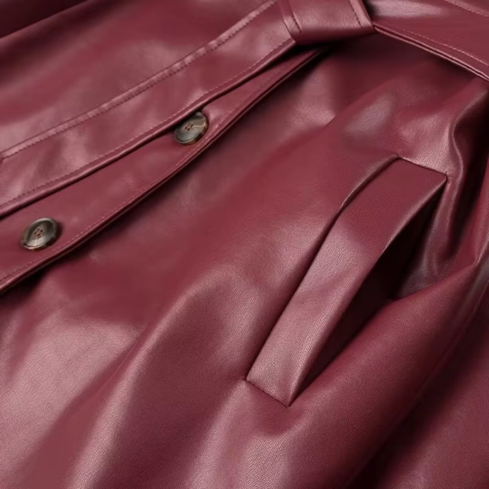 Elegante trench coat in pelle vegana con cintura regolabile