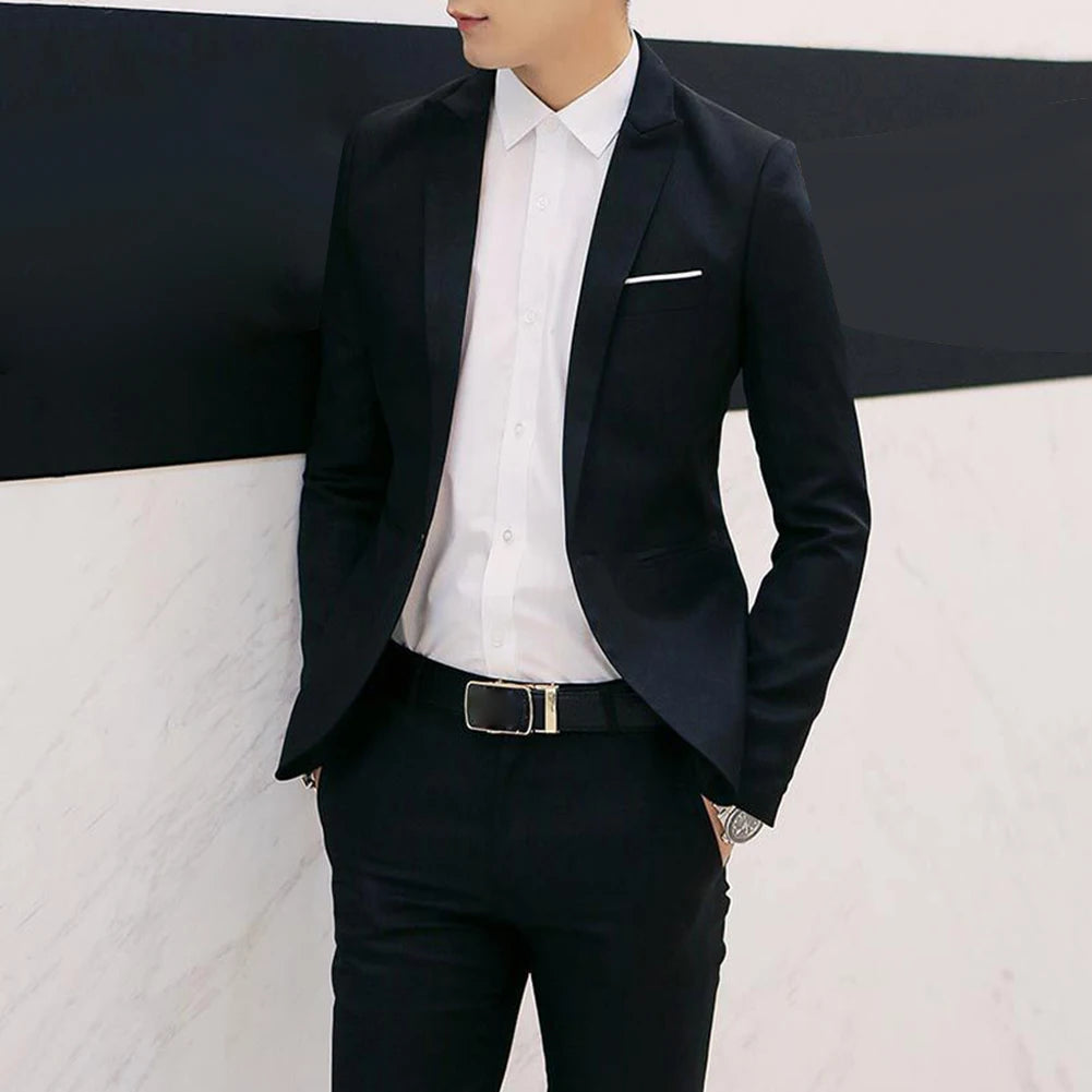 Eleganter Herrenanzug mit Blazer und hose