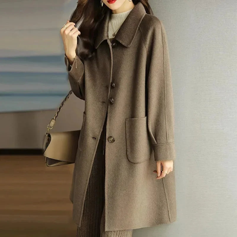 Elegant ullkappa dam i koreansk stil
