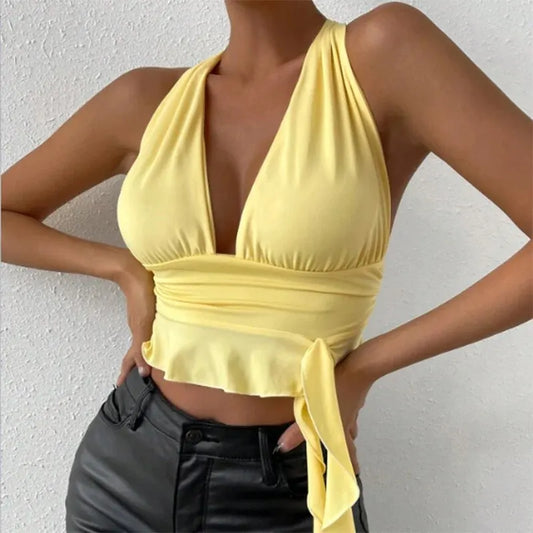 Elegantes Damenoberteil mit tiefem V-Ausschnitt und Falten