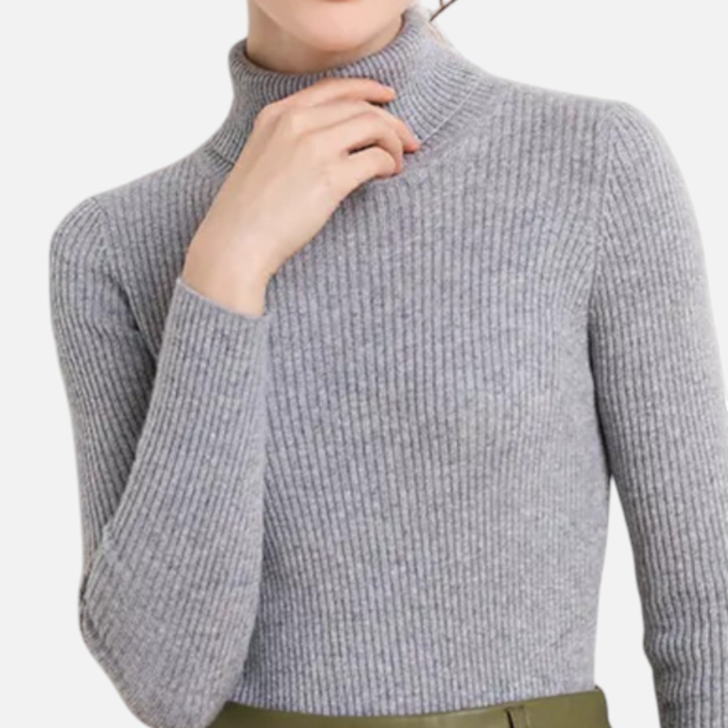 Women's ribbed long-sleeve turtleneck sweater