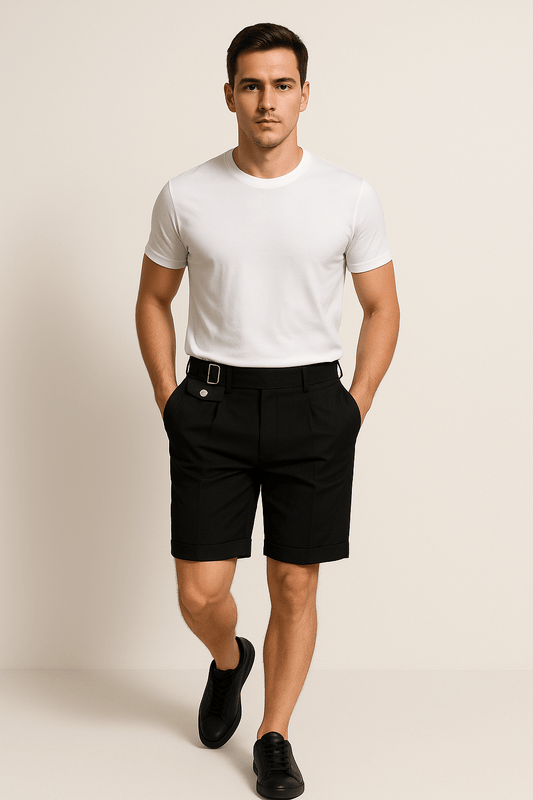 Shorts mit verstellbaren Gürtelschnallen