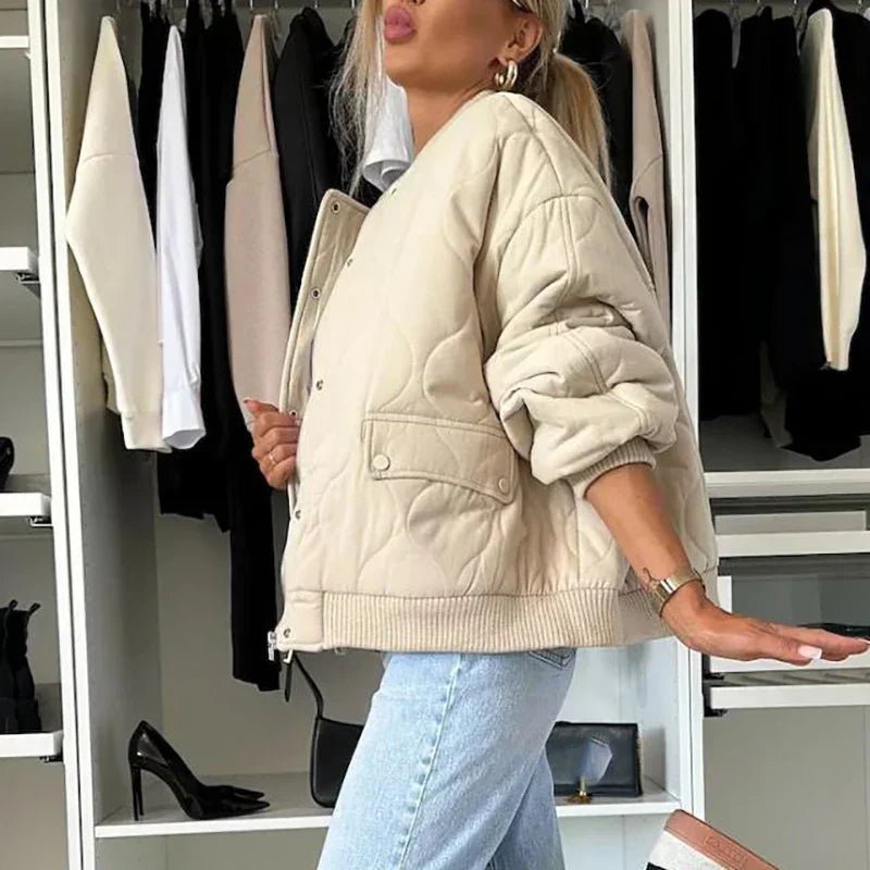 Gesteppte Bomberjacke Damen mit Druckknöpfen – Urbaner Stil, Voluminöser Schnitt, Elastische Bündchen, Übergangsjacke 1
