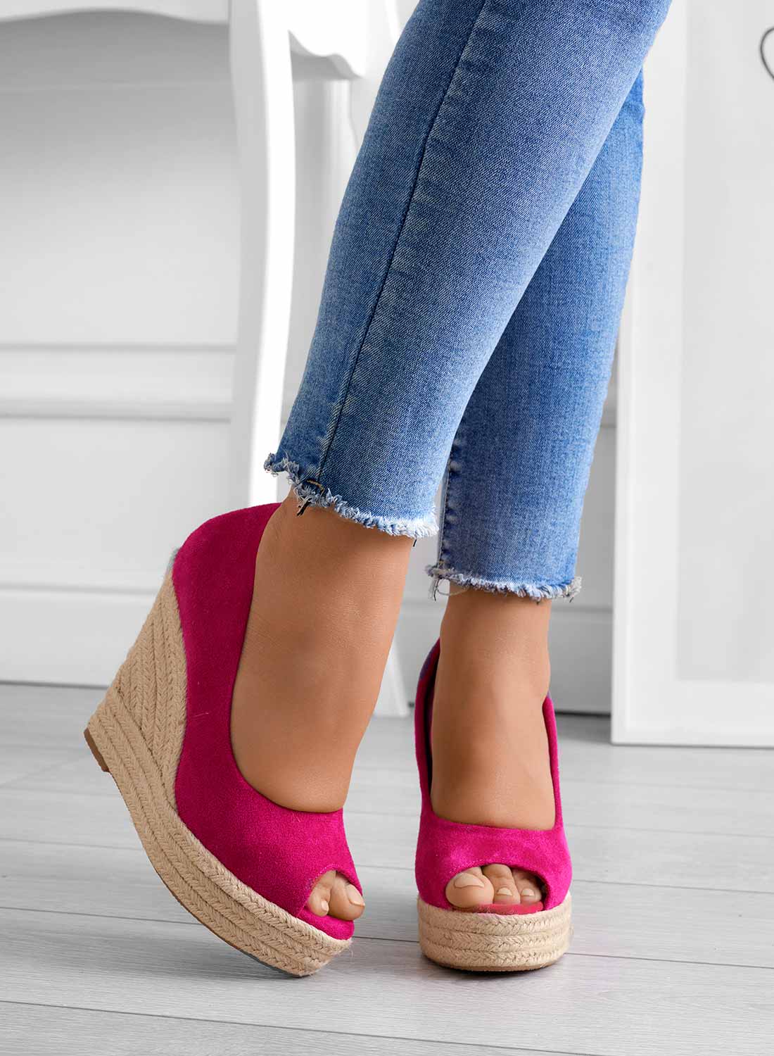 Stella | Damen Sandalen aus Wildleder mit Keilabsatz für den Sommer