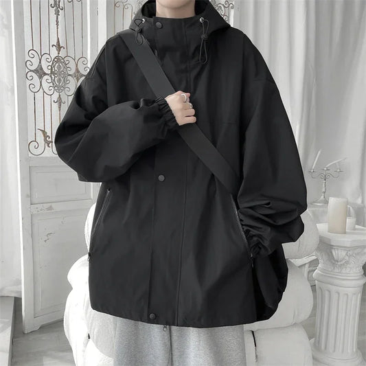 Wasserdichte Jacke mit Kapuze