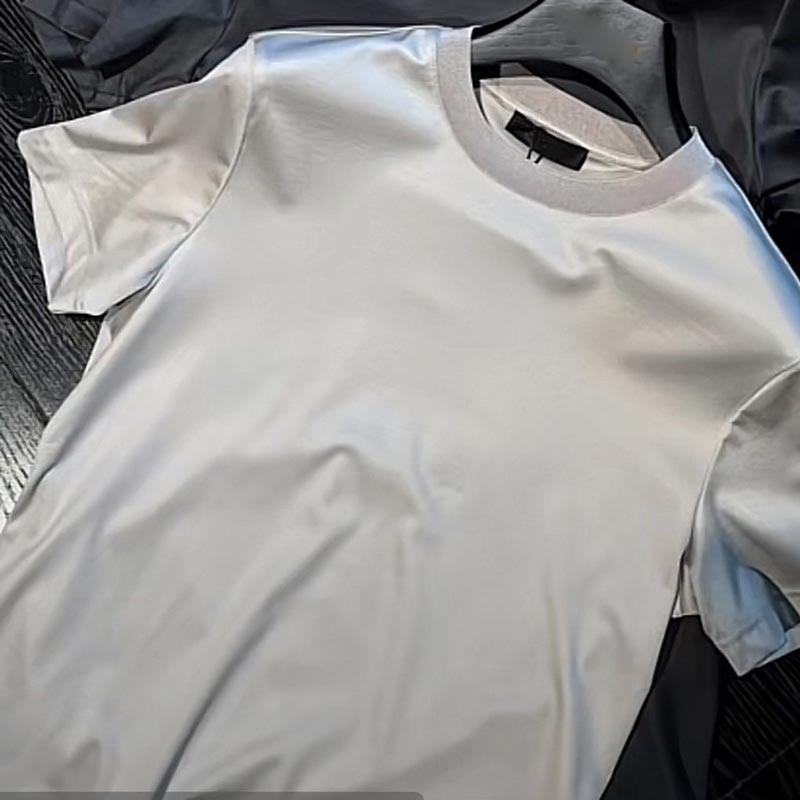 Herren Kurzarm T-Shirt aus Eis-Seide