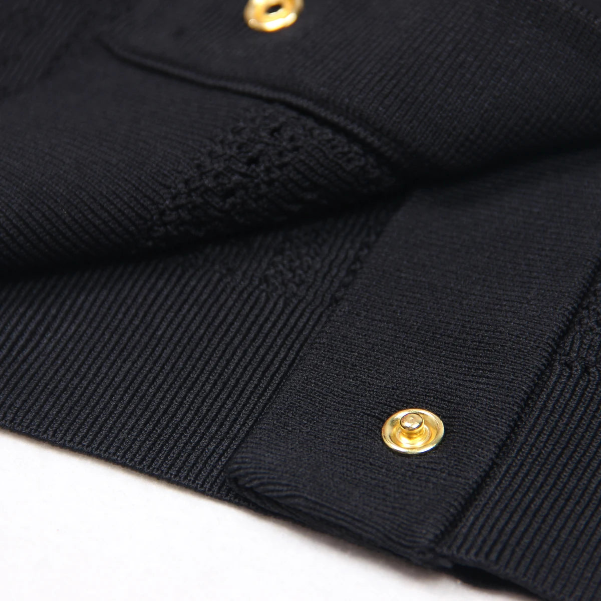 Hochwertige Strickjacke Damen mit Rundhalsausschnitt