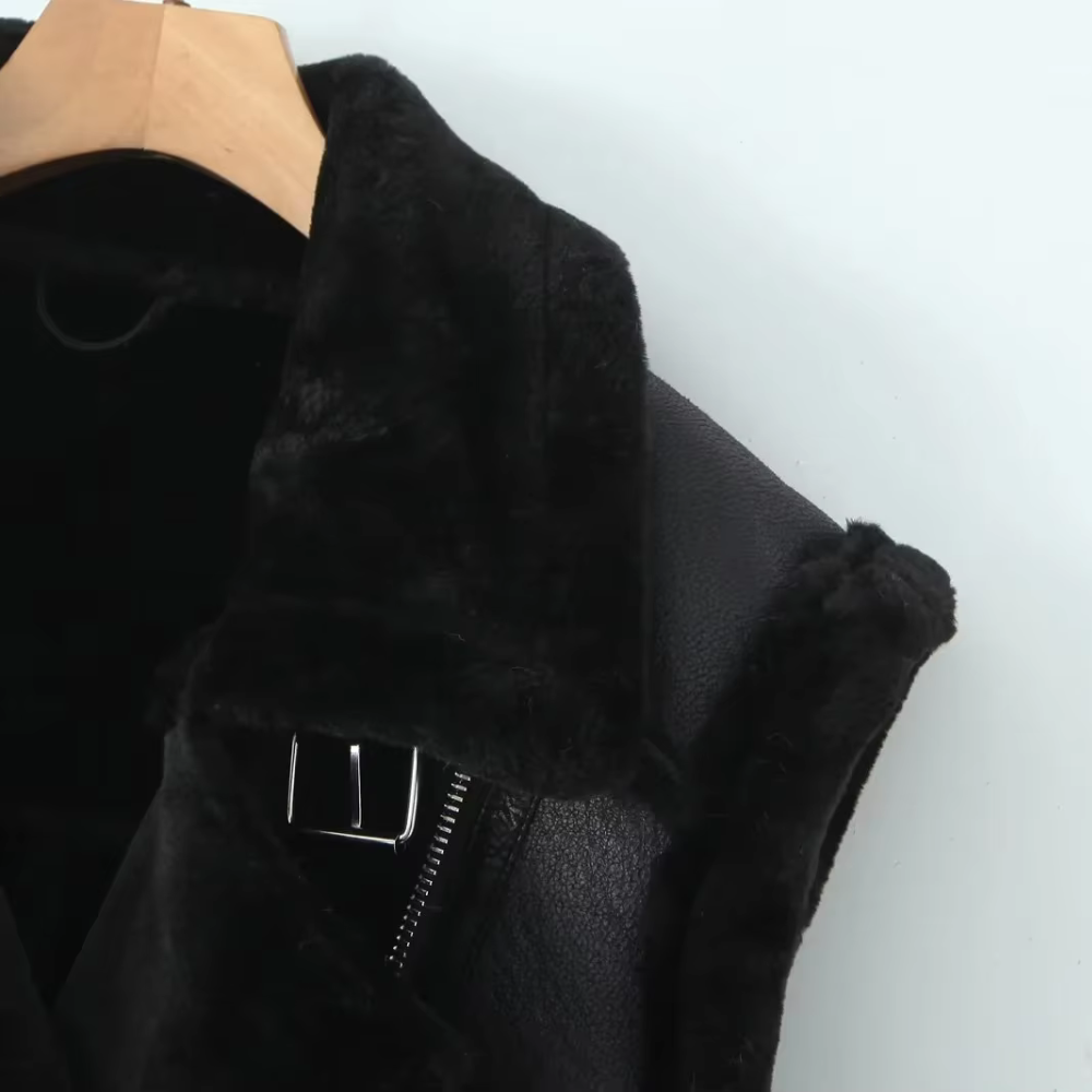 Gilet donna in ecopelle con fodera in finta pelliccia shearling