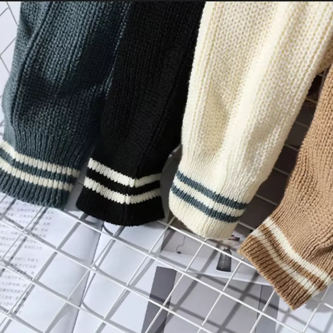 Klassischer Crewneck Pullover aus weichem Strick