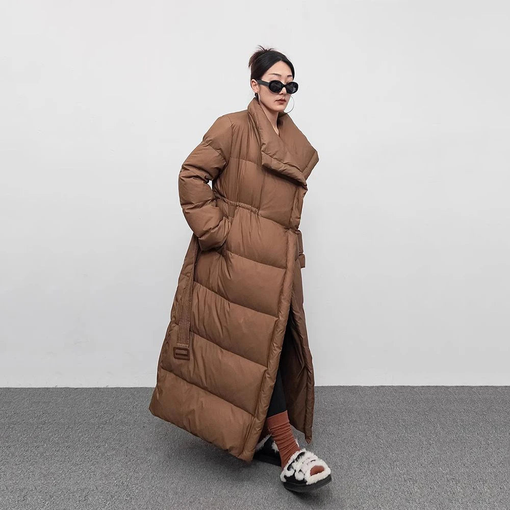Knee-length down jacket for women