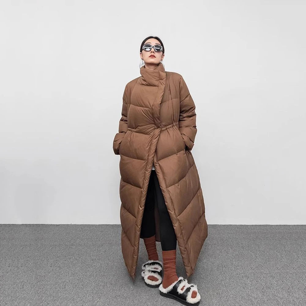 Knee-length down jacket for women