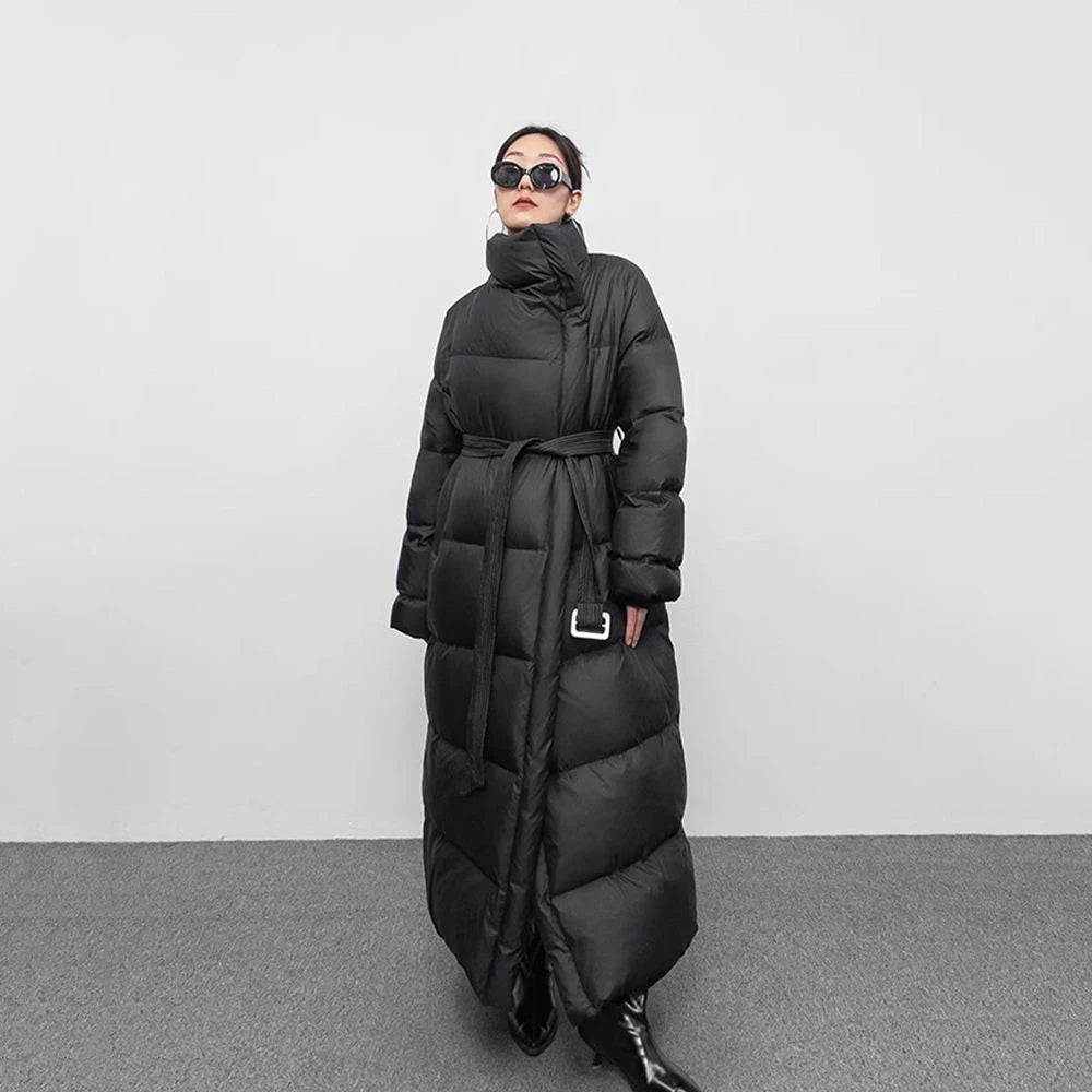 Knee-length down jacket for women