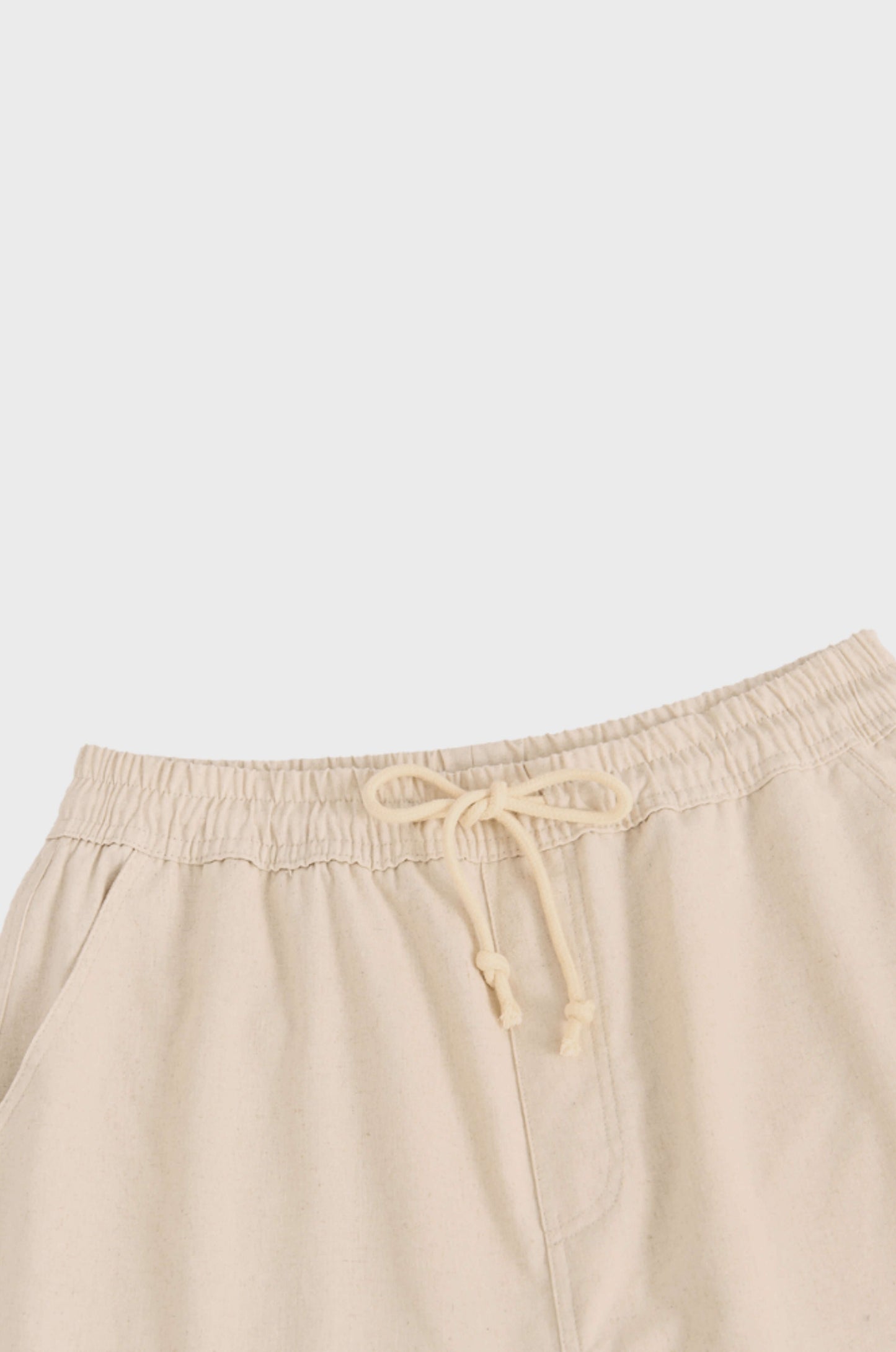 Pantaloncini leggeri di lino per l'estate